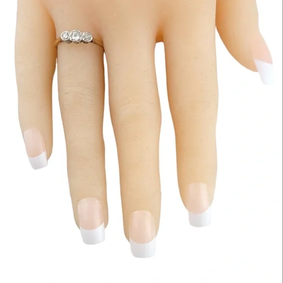 Vintage 18K Yellow Gold Diamond Ring Size 7.25 #15894